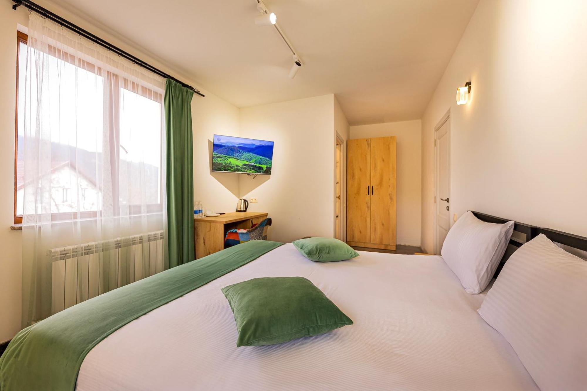 Taniqinn Dilijan Hotel Luaran gambar